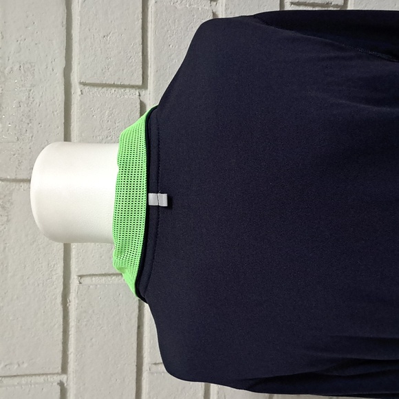 Hollister Sport Navy Blue/Green Quarter Zip Thumb Hole Pullover. Size Medium - Picture 7 of 10